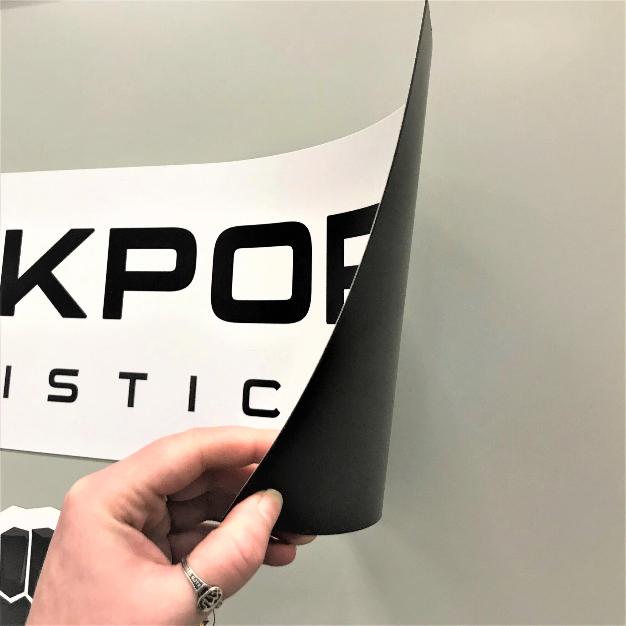 Magnetic Vinyl for Vinyl Sticker Making